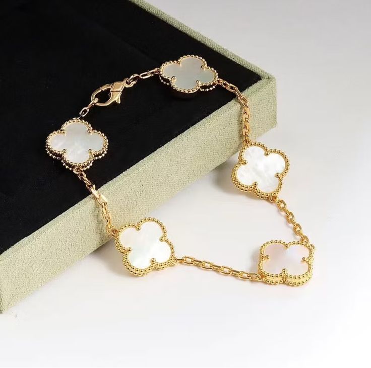 Bracelet 5 Motifs VC