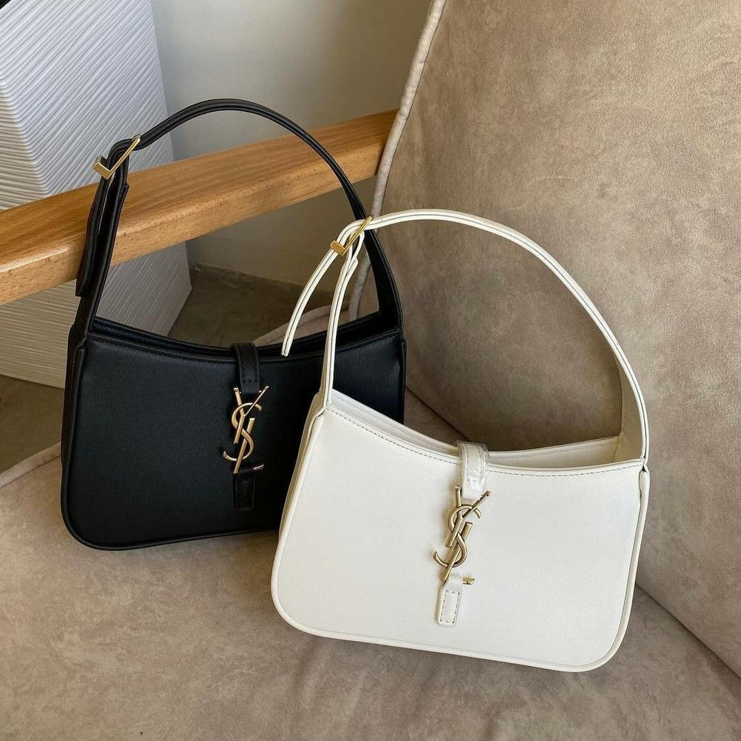 Le 5 à 7 YSL